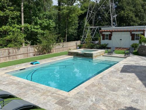 Silver travertine Coping & decking, White mini pebble